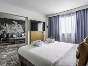 Suite, 1 King Bed with Sofa bed | Premium bedding, minibar, in-room safe, blackout drapes - Novotel Paris Charenton Le Pont  (Charenton-le-Pont)