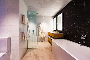 Suite, 1 King Bed | Bathroom