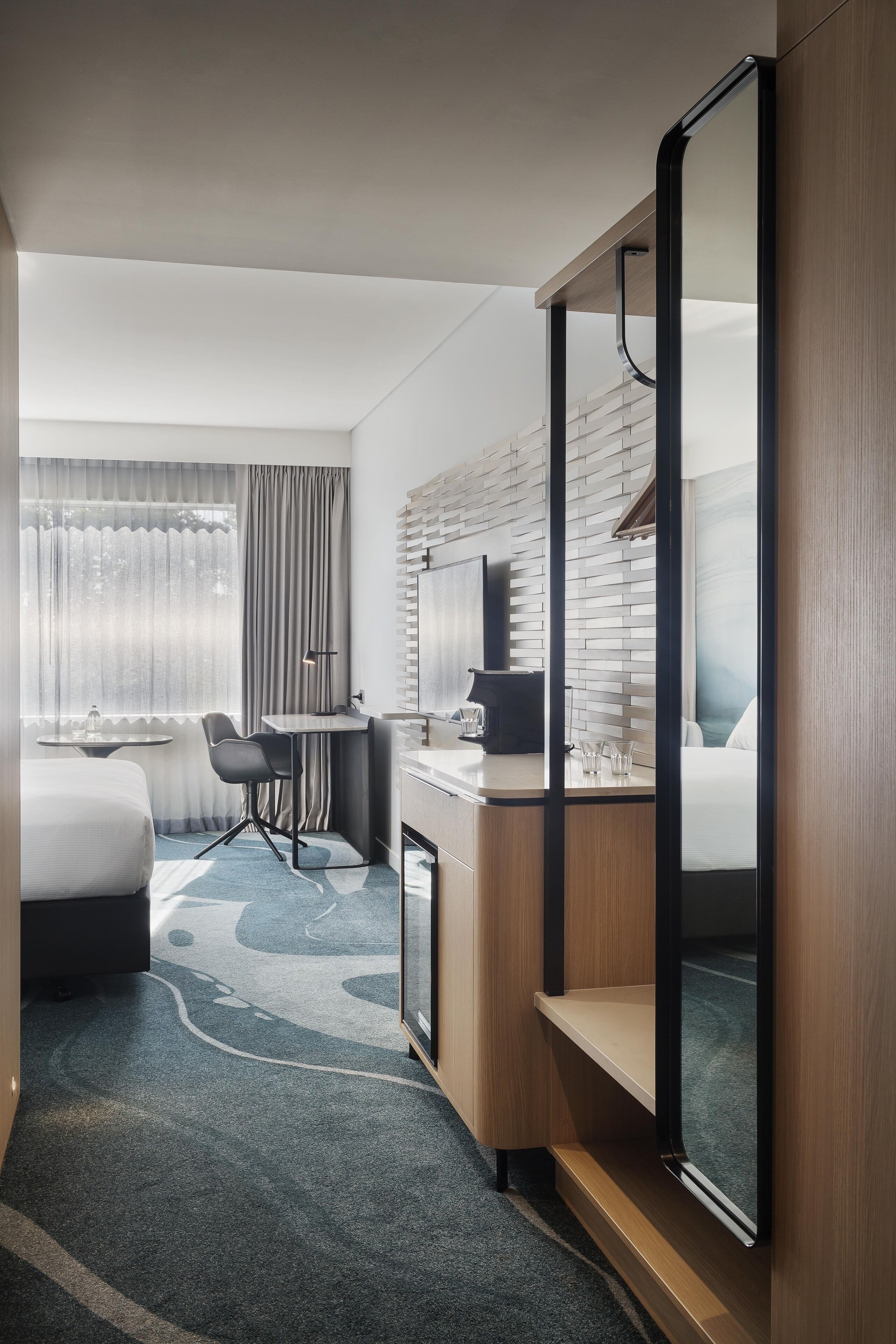 executive room, 1 king bed | 1 bedroom, in-room safe, desk, laptop workspace