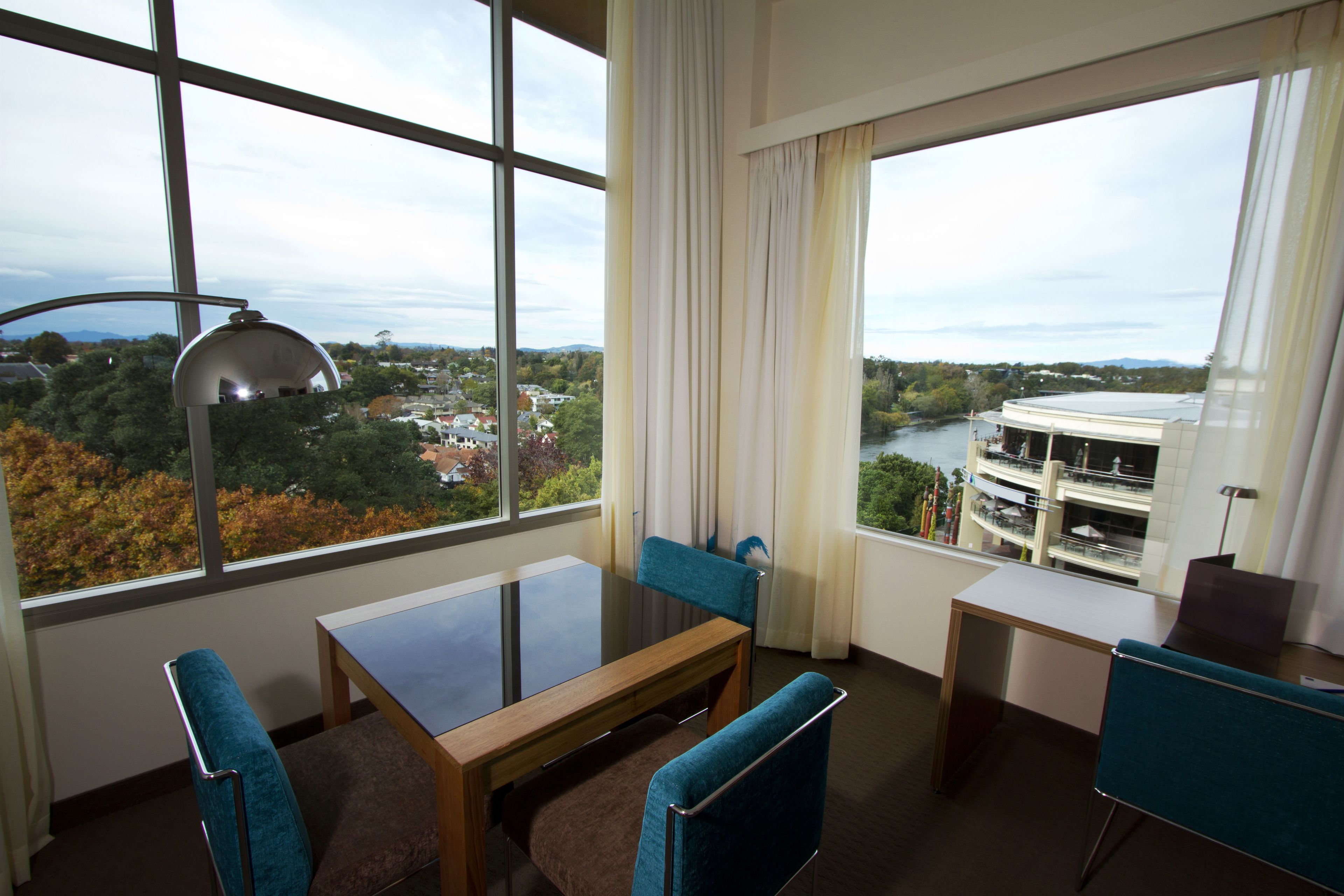 Suite, 1 King Bed | In-room dining