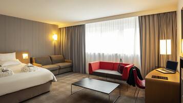 Premium bedding, in-room safe, individually furnished, desk