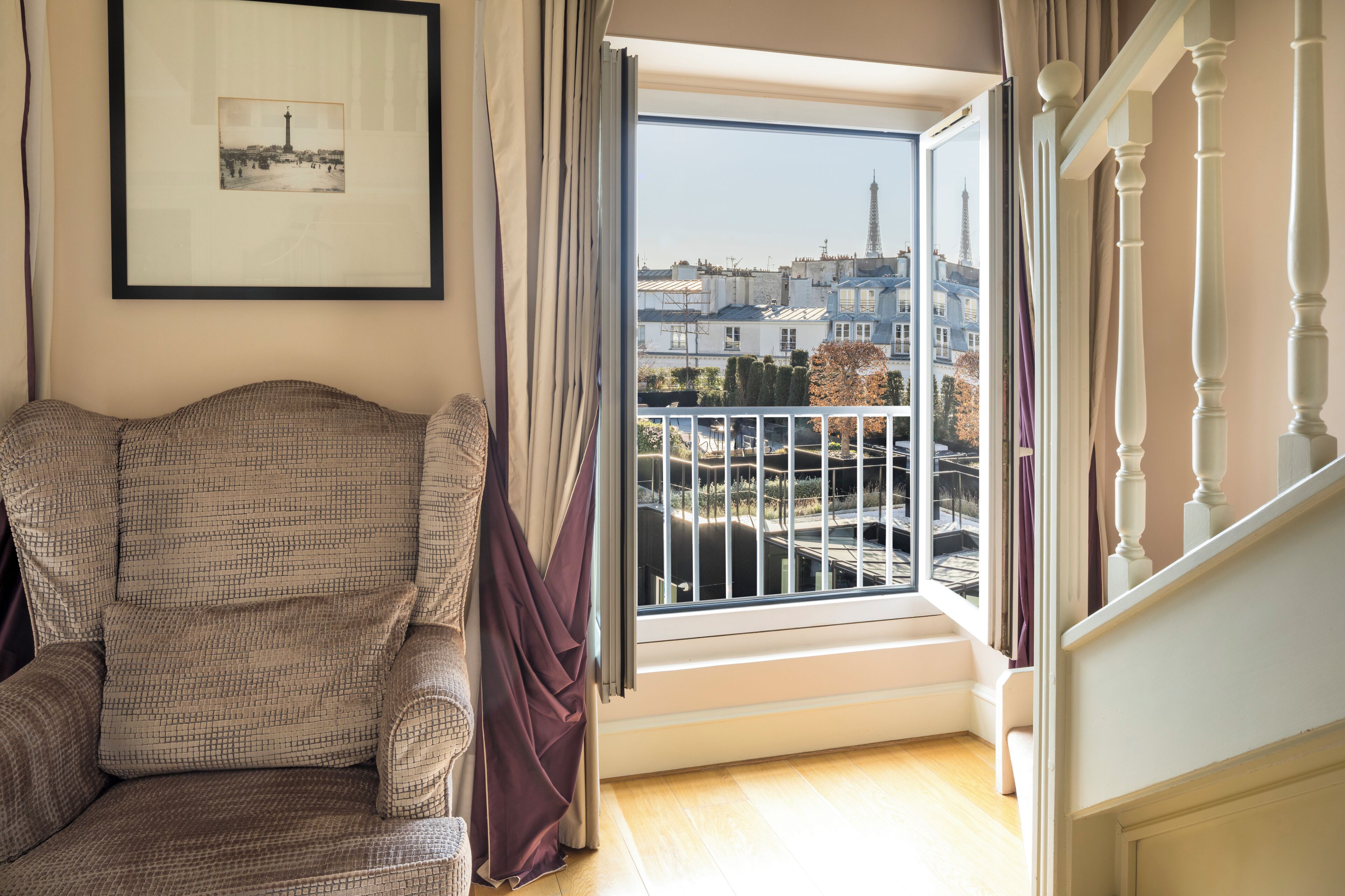 suite duplex tour eiffel view | 1 bedroom, minibar, in-room safe, desk