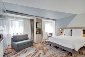 Privilege, Room, Multiple Beds