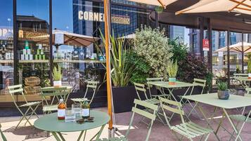 Bar (en el alojamiento)