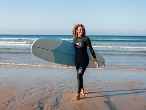 Surfing/boogie boarding