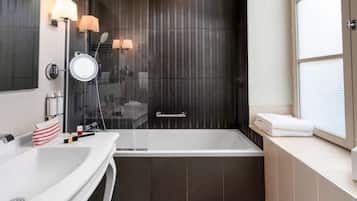 Badewanne, Komfortbadewanne, umweltfreundliche Kosmetikartikel
