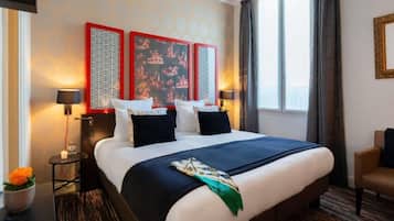 Kamar Double Standar, pemandangan kota | Seprai premium, minibar, brankas, dan meja kerja