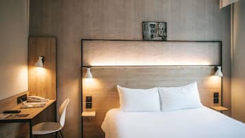 Ropa de cama de alta calidad, escritorio y cortinas blackout