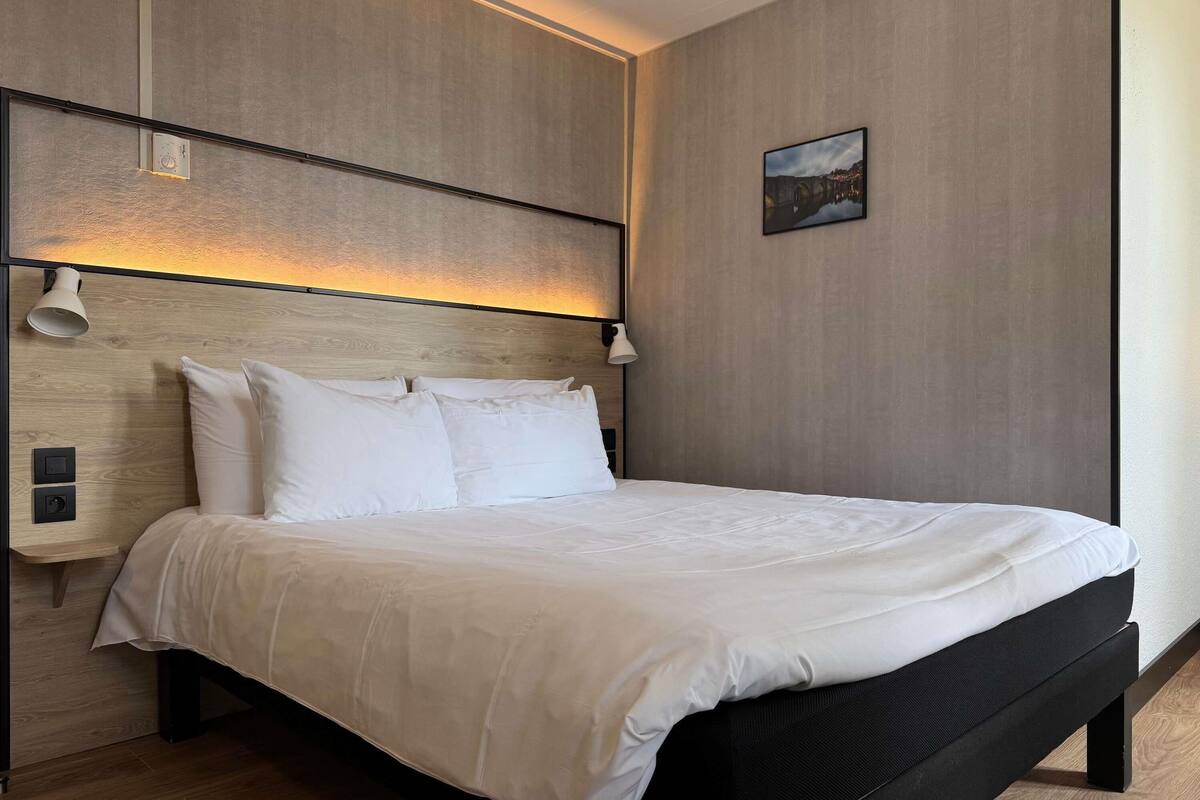 Comfort Room, 1 Double Bed | 1 bedroom, premium bedding, desk, blackout drapes