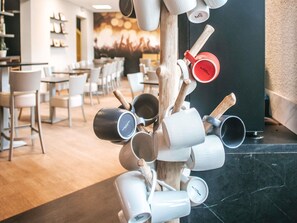 Café da manhã para viagem todos os dias mediante uma taxa