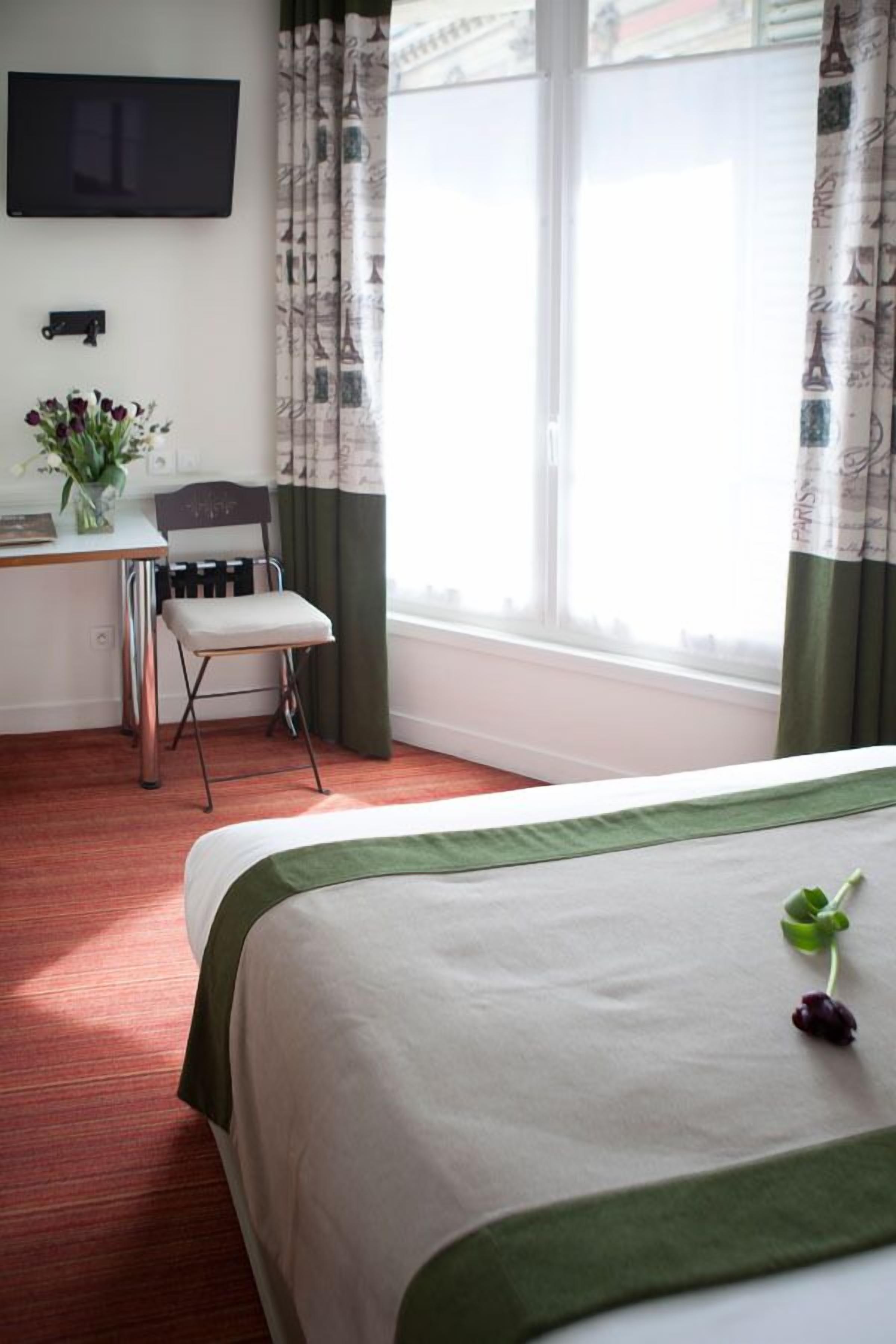 traditional double room, bathtub | in-room safe, free wifi, bed sheets