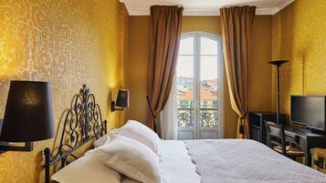Chambre Double Supérieure | Literie de qualité supérieure, minibar, bureau, chambres insonorisées