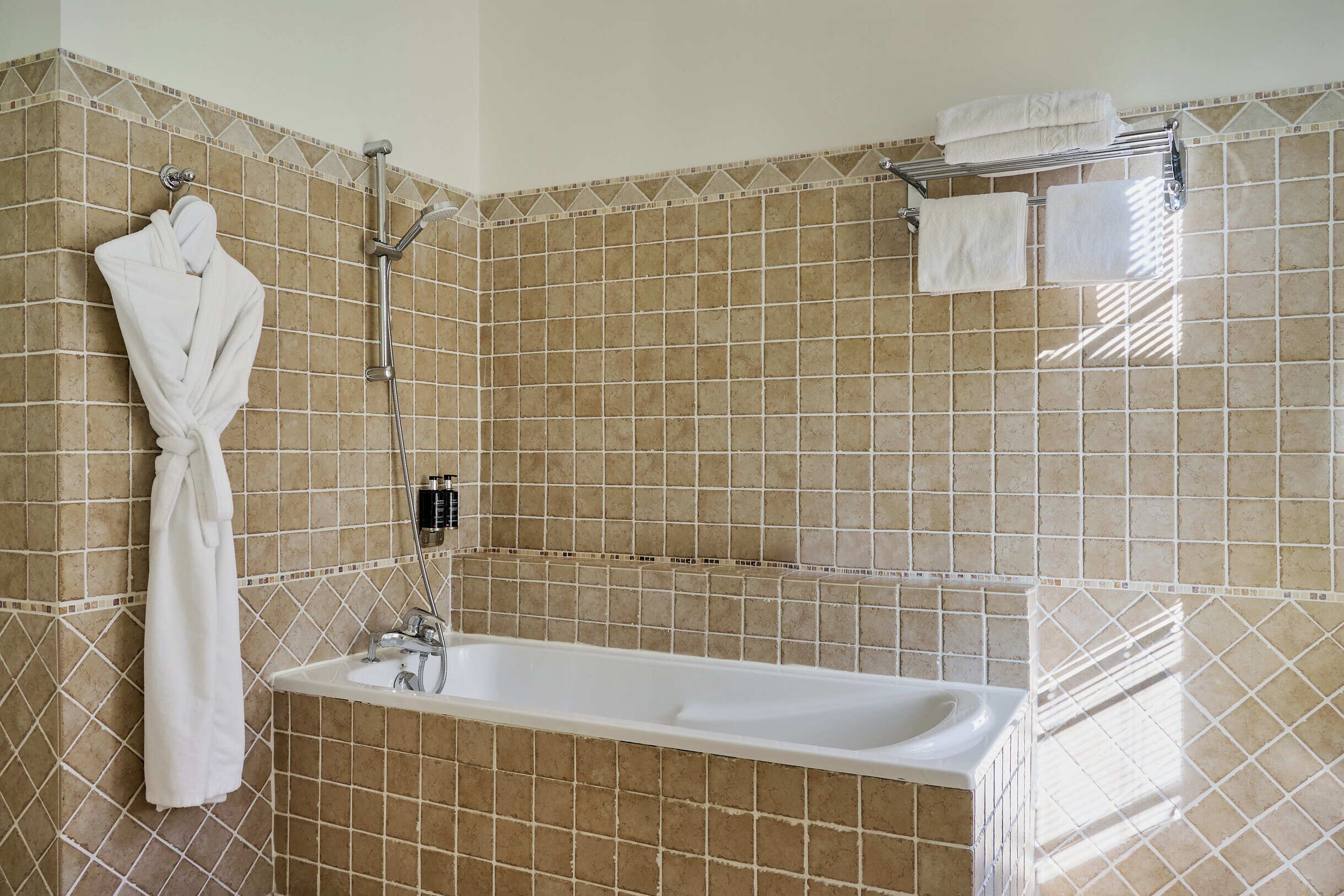 suite junior familiale | bathroom | towels