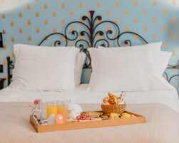 Tägliches Frühstücksbuffet (20 EUR pro Person)