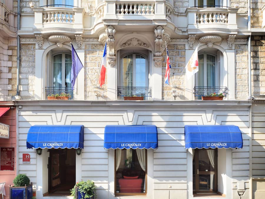 Fachada da propriedade