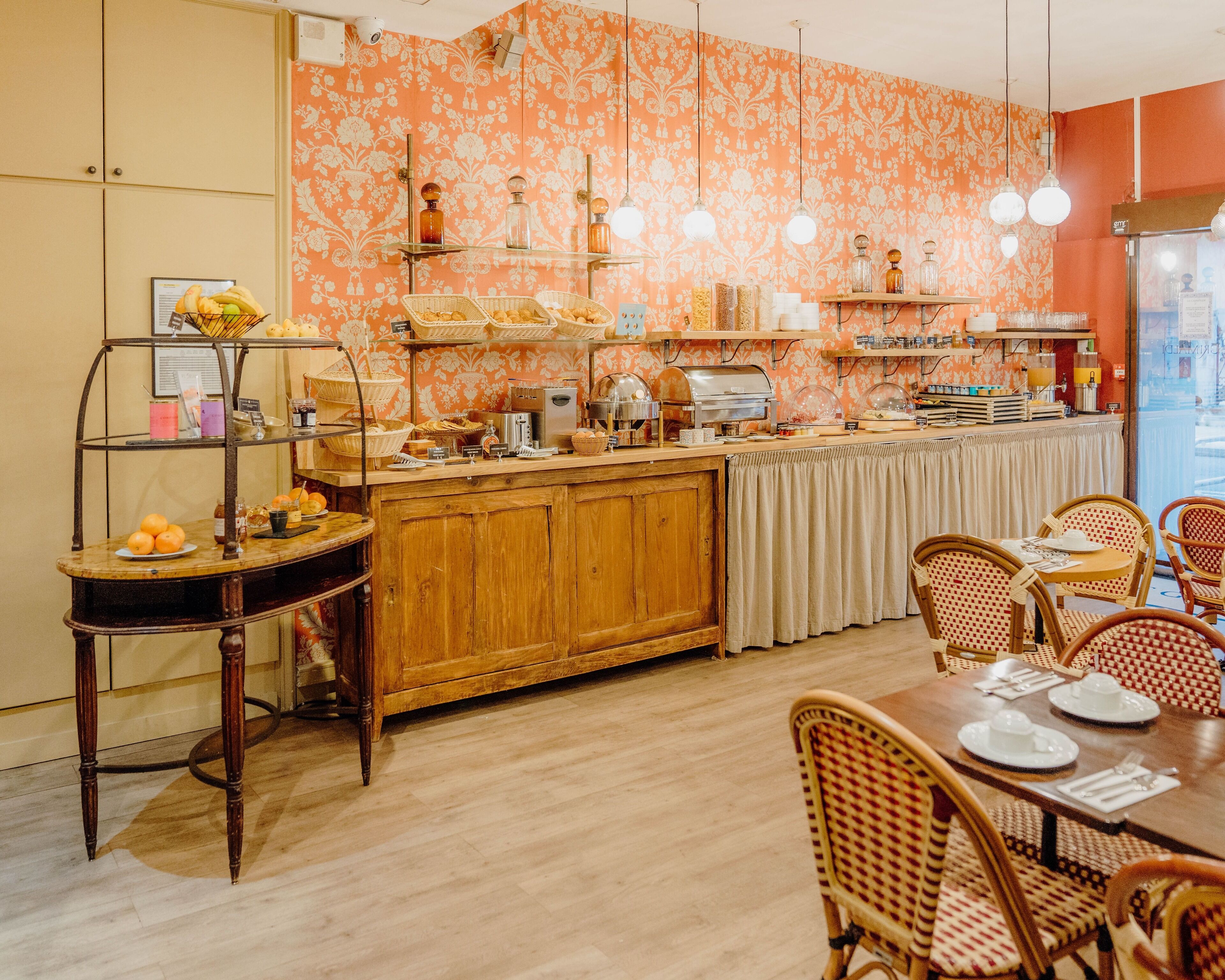 daily buffet breakfast (eur 20 per person)