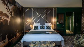 Quarto luxo, 1 cama King | Cofres nos quartos, individualmente decorados