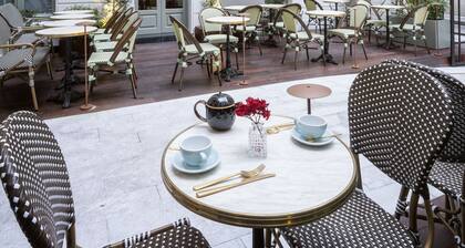 Maison Colbert, member of MeliĂĄ Collection Notre-Dame