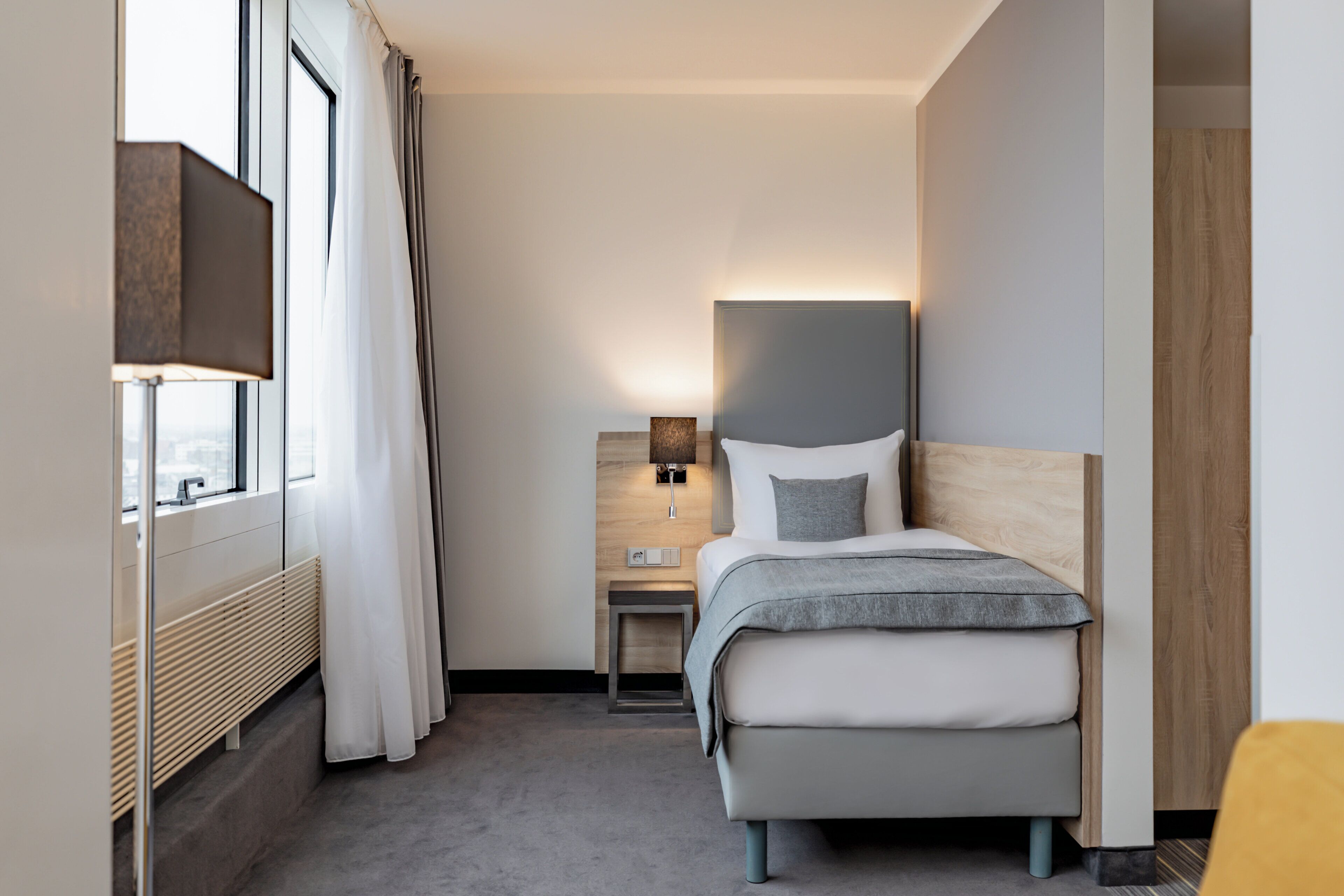In-room safe, desk, soundproofing, cribs (free)