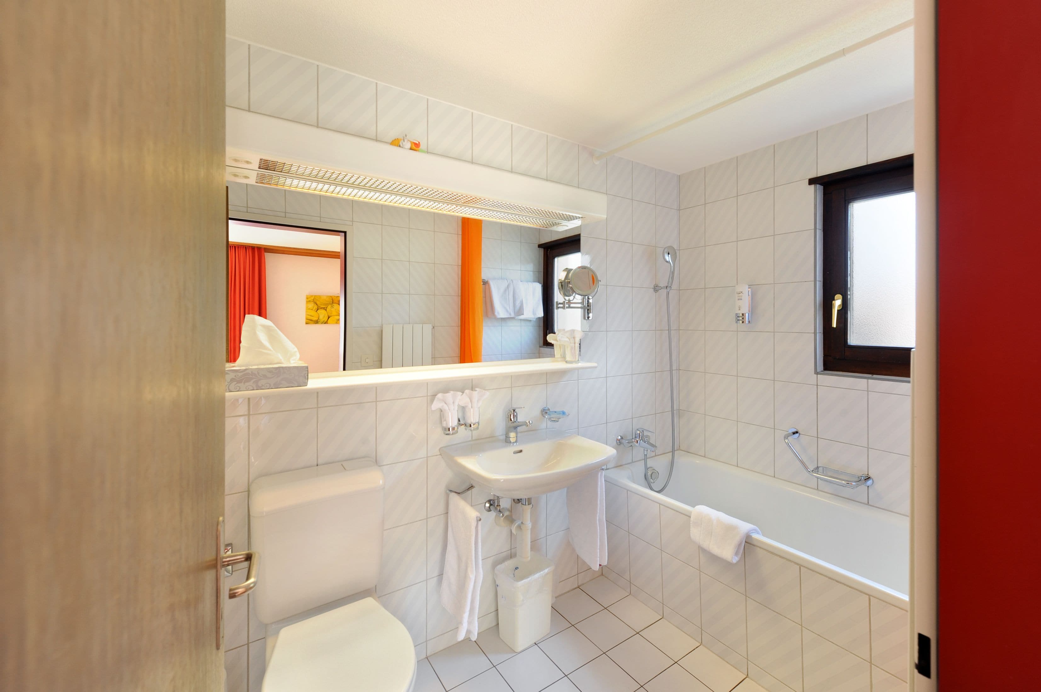 triple room | bathroom | free toiletries, hair dryer, towels
