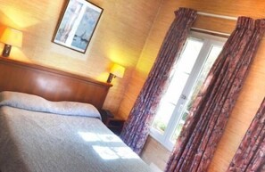 Single Room | In-room safe, iron/ironing board, cribs/infant beds, free WiFi - Villa Du Maine (Paris)