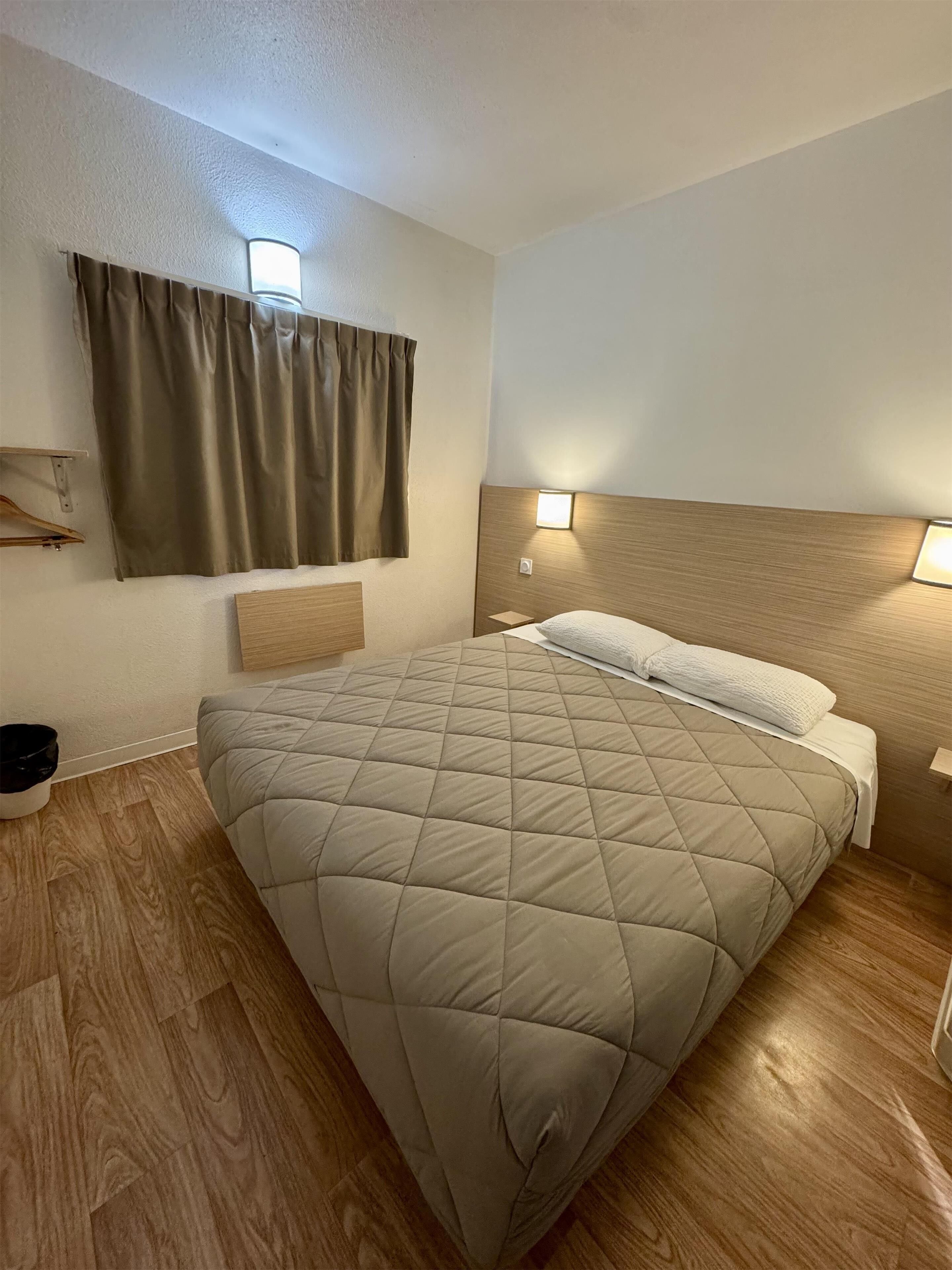 Standard Room, 1 Double Bed | Free WiFi, bed sheets