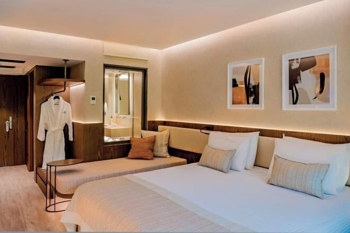 1 bedroom, minibar, in-room safe, desk