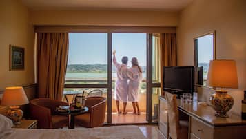 Superior Pool View, Triple Room