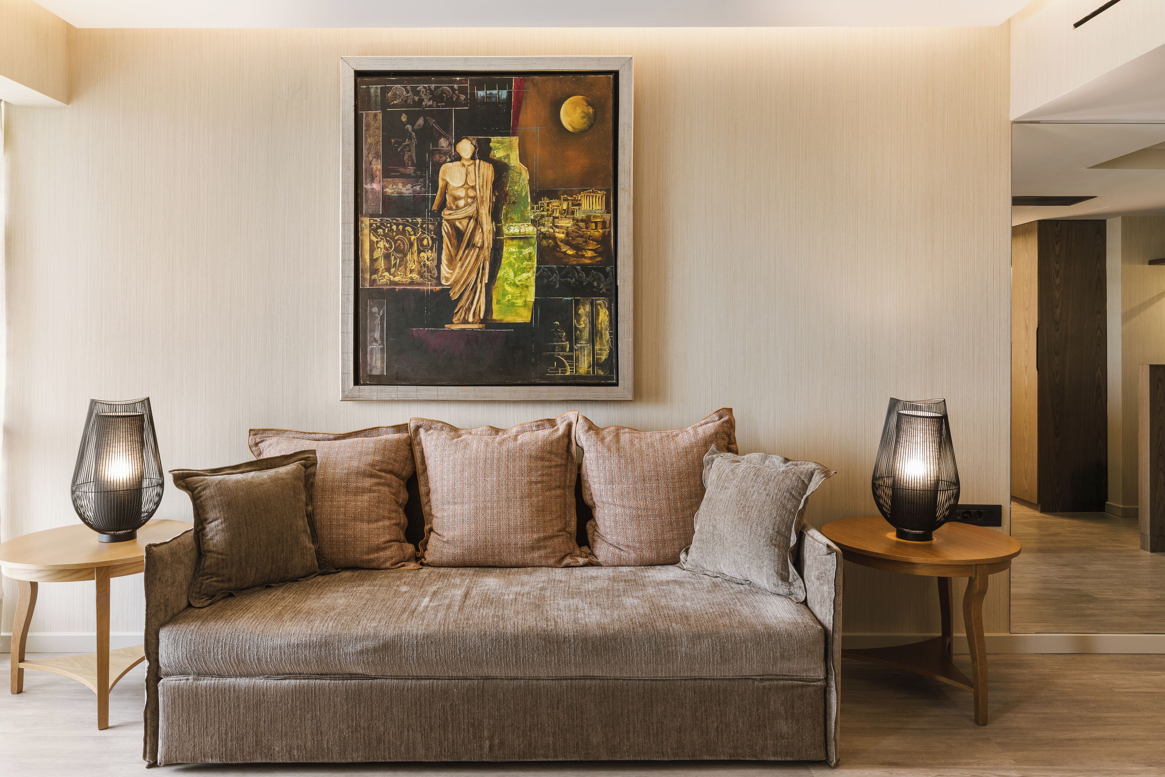 executive suite | living area | flat-screen tv