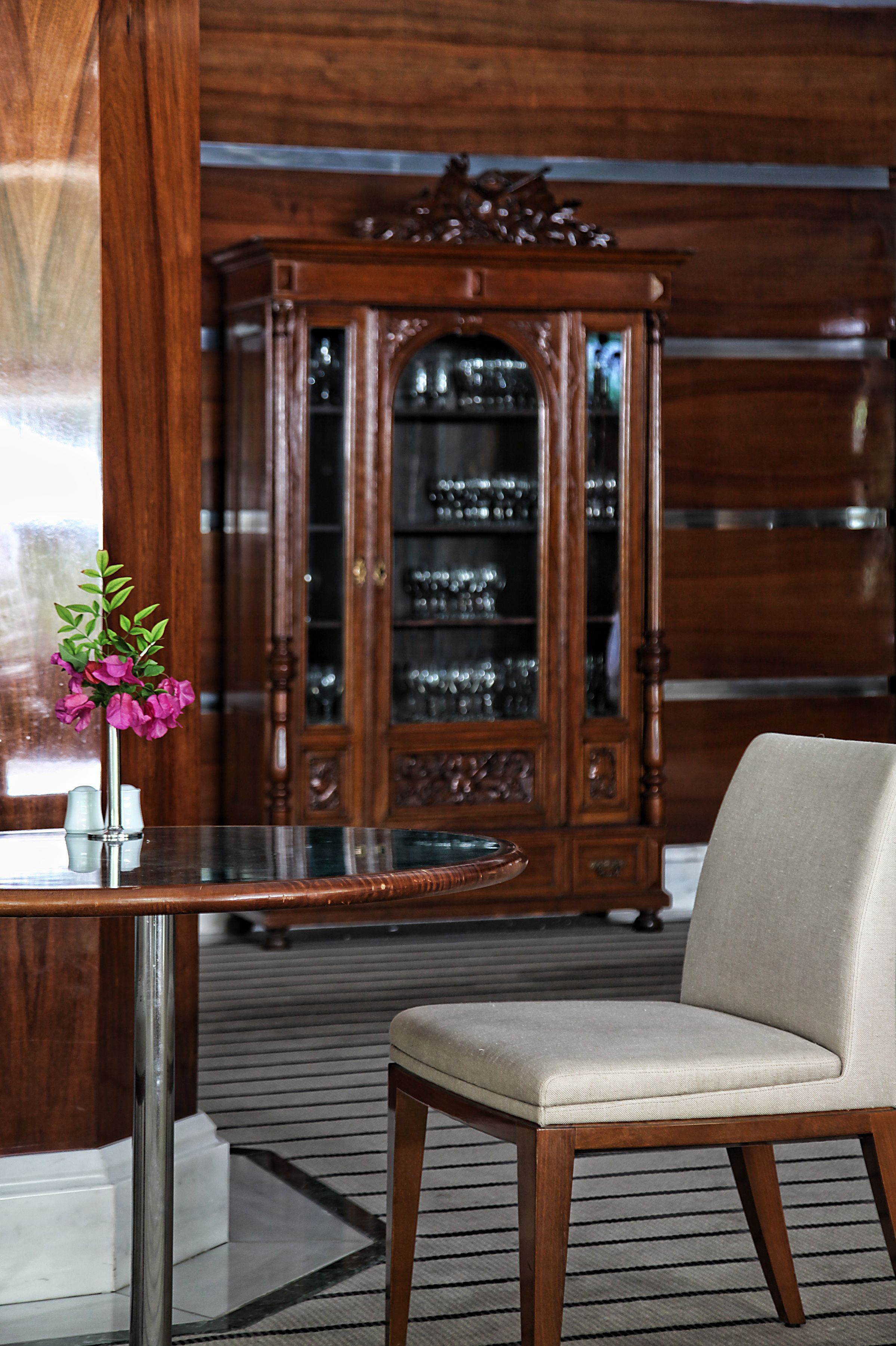 2 restaurants, breakfast, lunch, dinner served; mediterranean cuisine