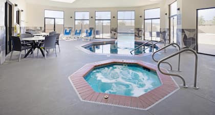 Comfort Inn & Suites Wichita Northeast