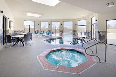 Comfort Inn & Suites Wichita Northeast