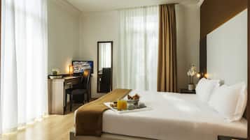 Minibar, coffres-forts dans les chambres, rideaux occultants