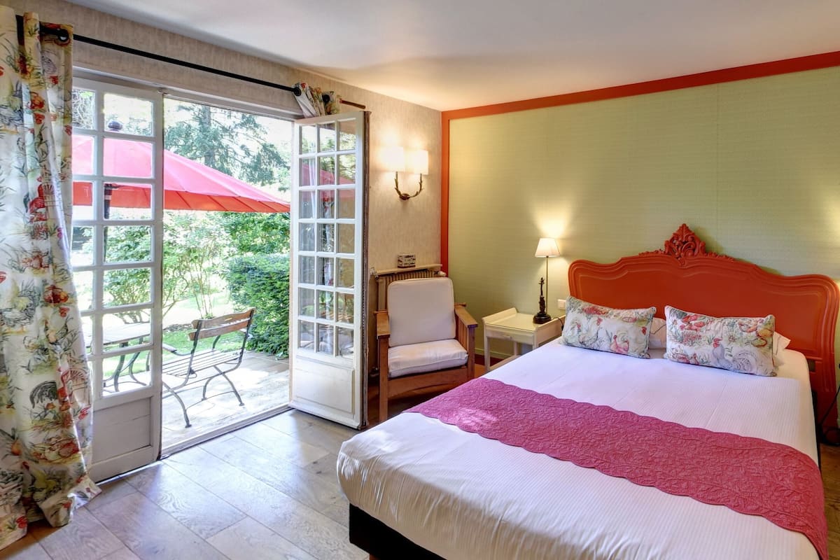 1 bedroom, free minibar, in-room safe, individually decorated