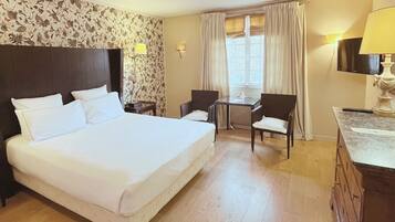 Privilege Double Room | 1 bedroom, free minibar, in-room safe, individually decorated