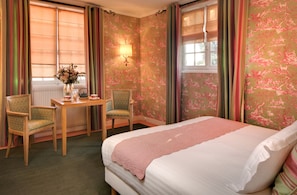 Privilege Room | 1 bedroom, free minibar, in-room safe, individually decorated