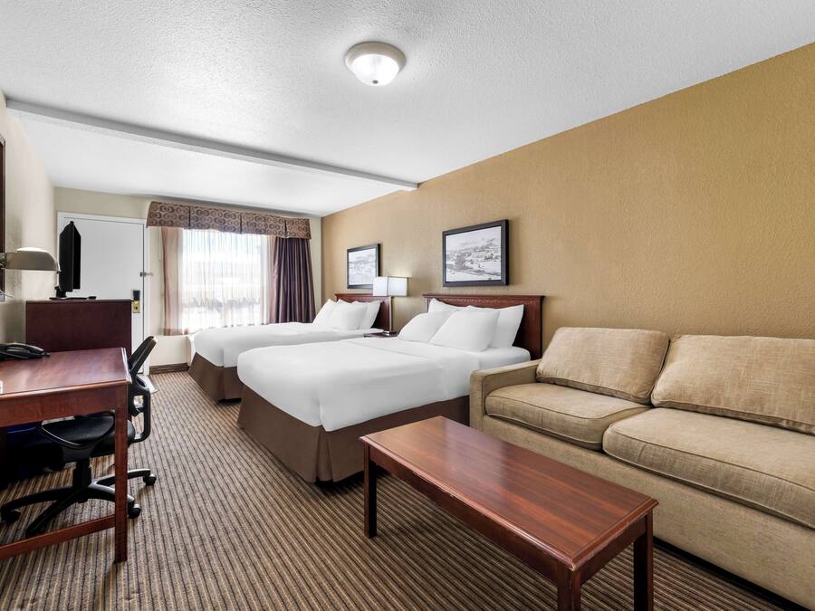 Standard Room, 2 Queen Beds, Non Smoking, Refrigerator & Microwave (with Sofabed)