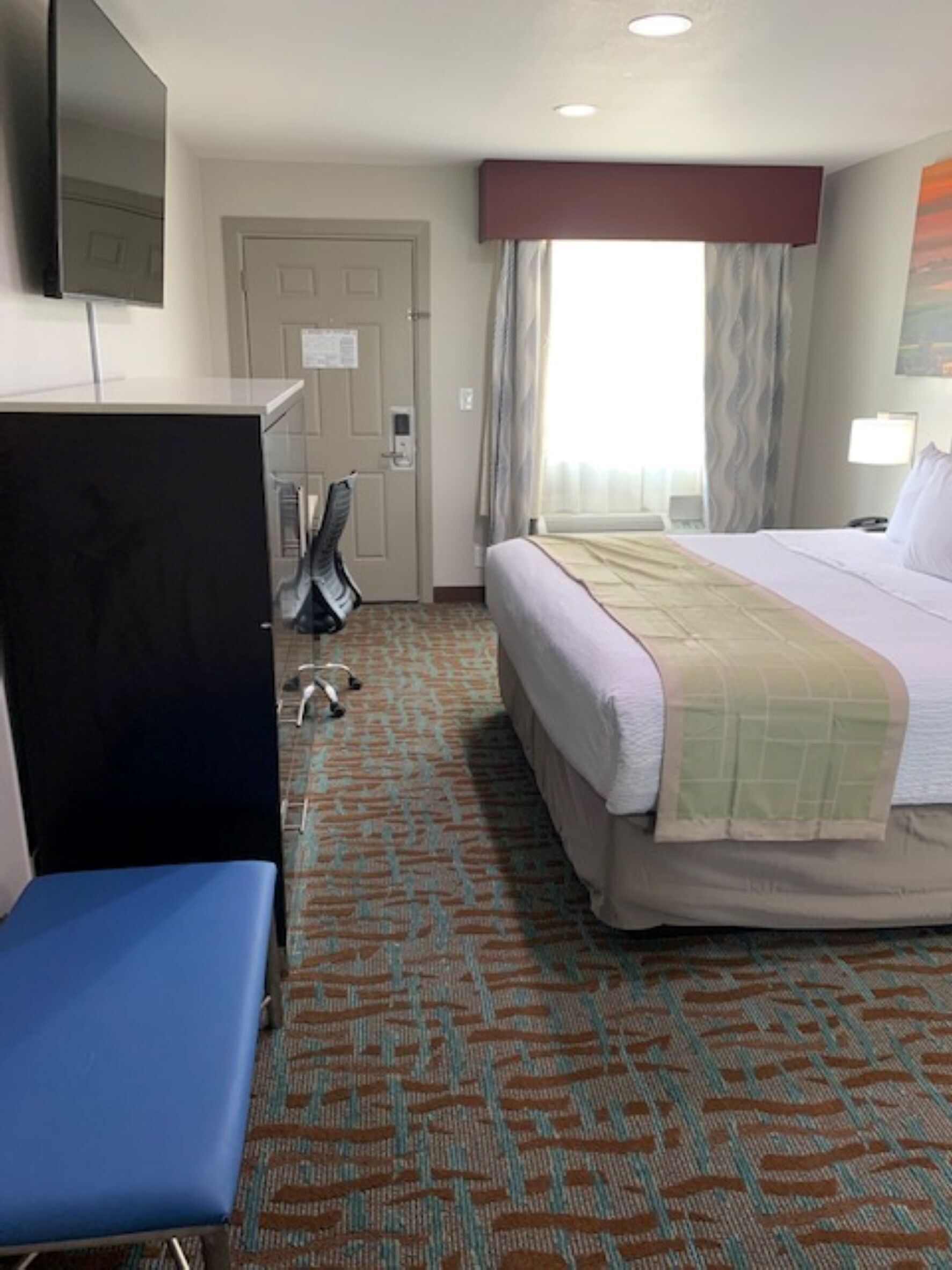 room, 1 king bed, non smoking | desk, iron/ironing board, free cots/infant beds, free wifi