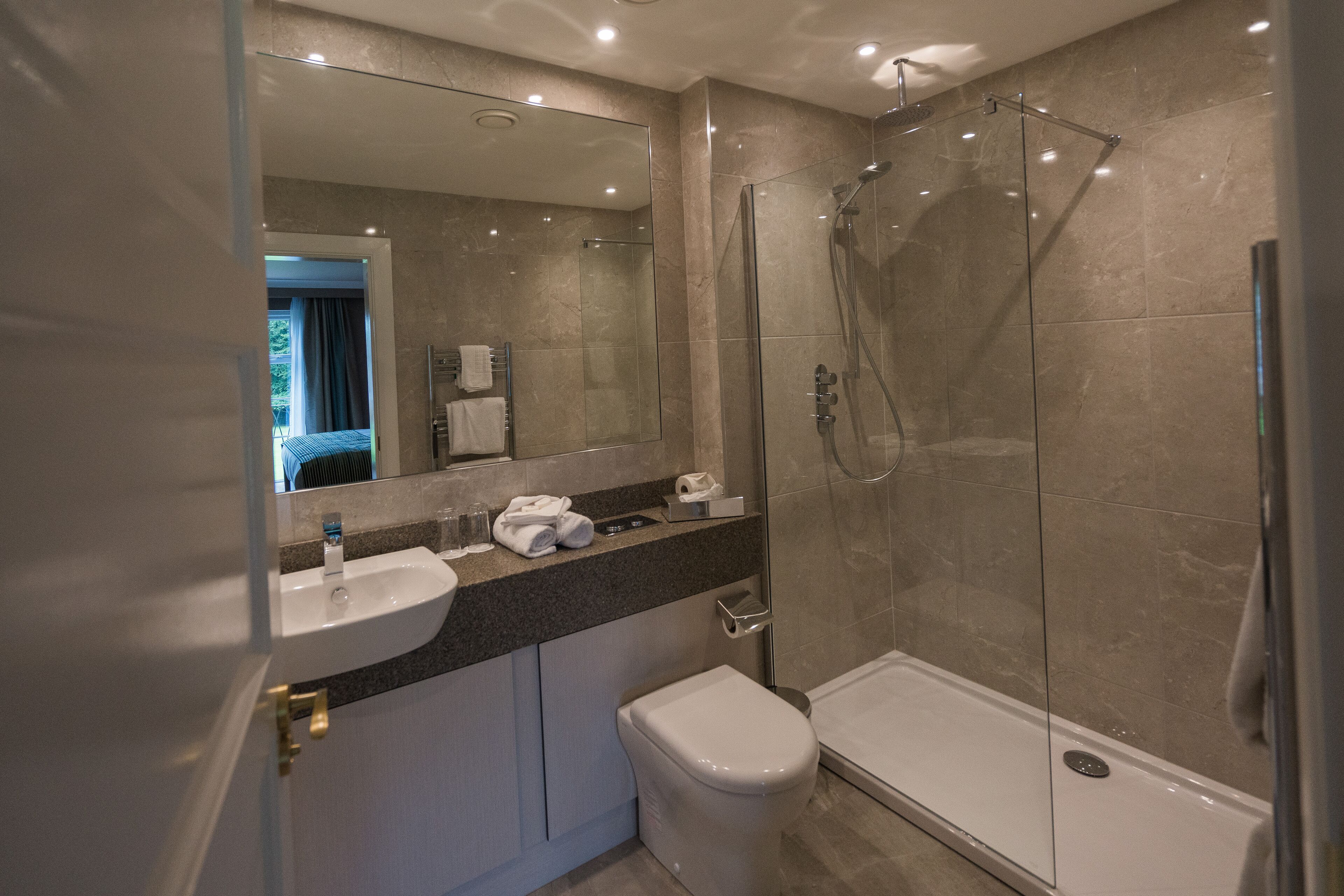 executive room, 1 king bed | bathroom | free toiletries, hair dryer, towels