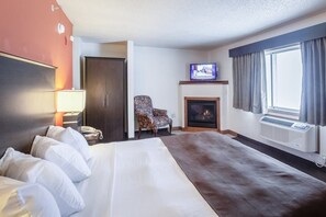 Superior Studio Suite, 1 King Bed, Non Smoking - Quality Inn Atchison (Atchison)