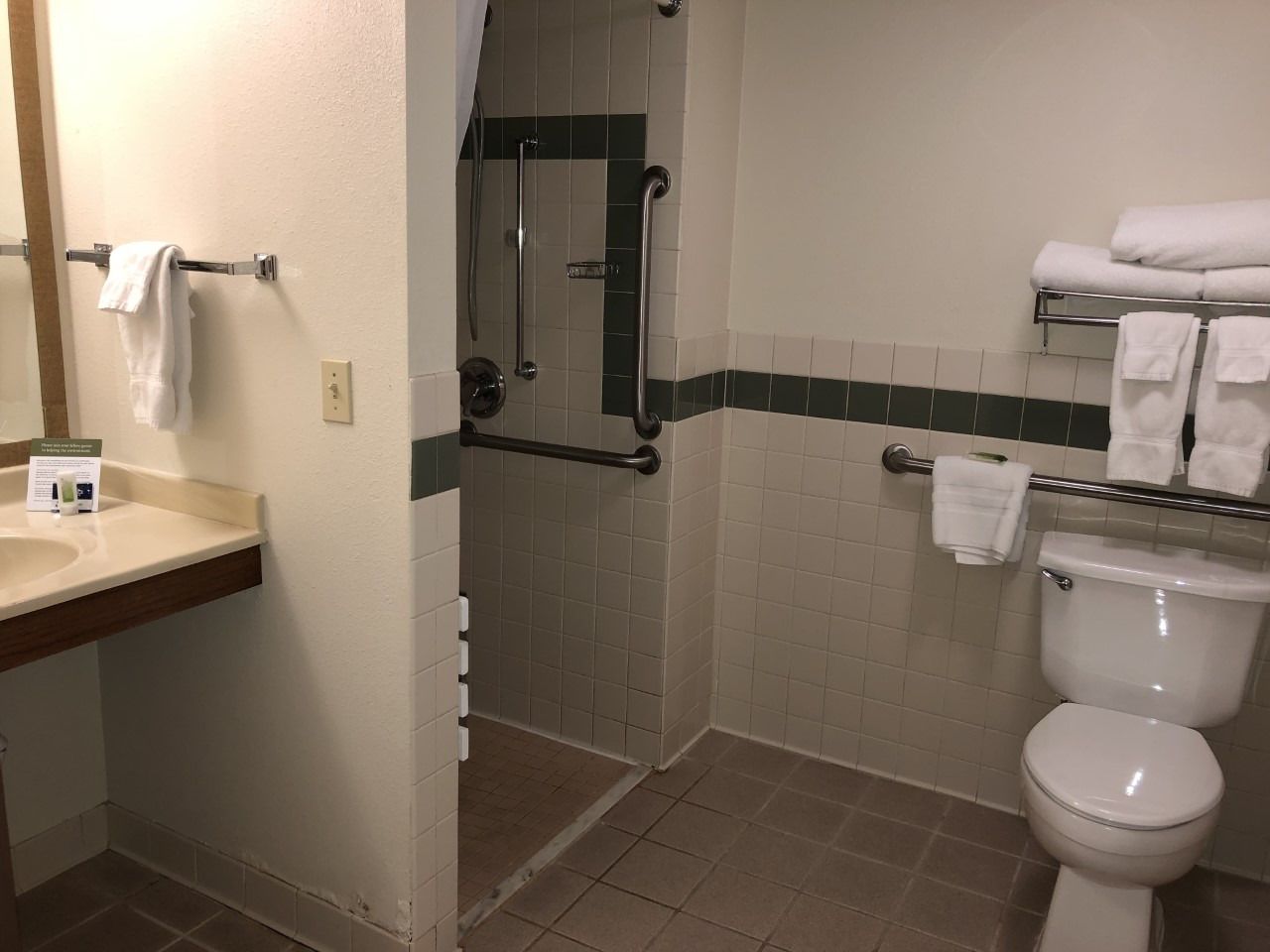 combined shower/bathtub, free toiletries, hair dryer, towels