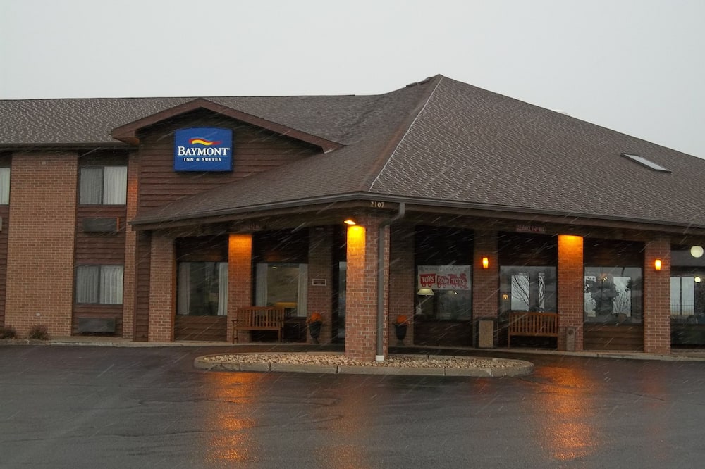 luxury hotels in Wisconsin Rapids