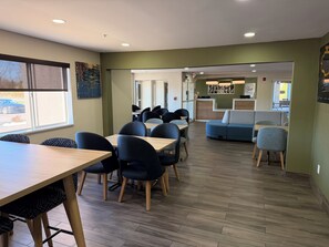 Desayuno completo incluido todos los días