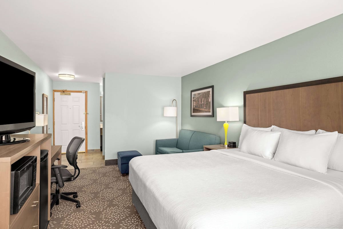 Habitación ejecutiva, 1 cama de matrimonio grande, no fumadores | Ropa de cama de alta calidad y espacio para trabajar con un portátil
