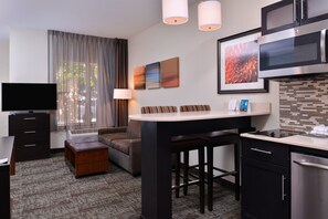 Studio Suite, 2 Queen Beds, Kitchen | Premium bedding, pillowtop beds, desk, laptop workspace