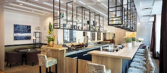 The Q - Quadro City Hotel