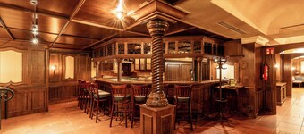 The Q - Quadro City Hotel