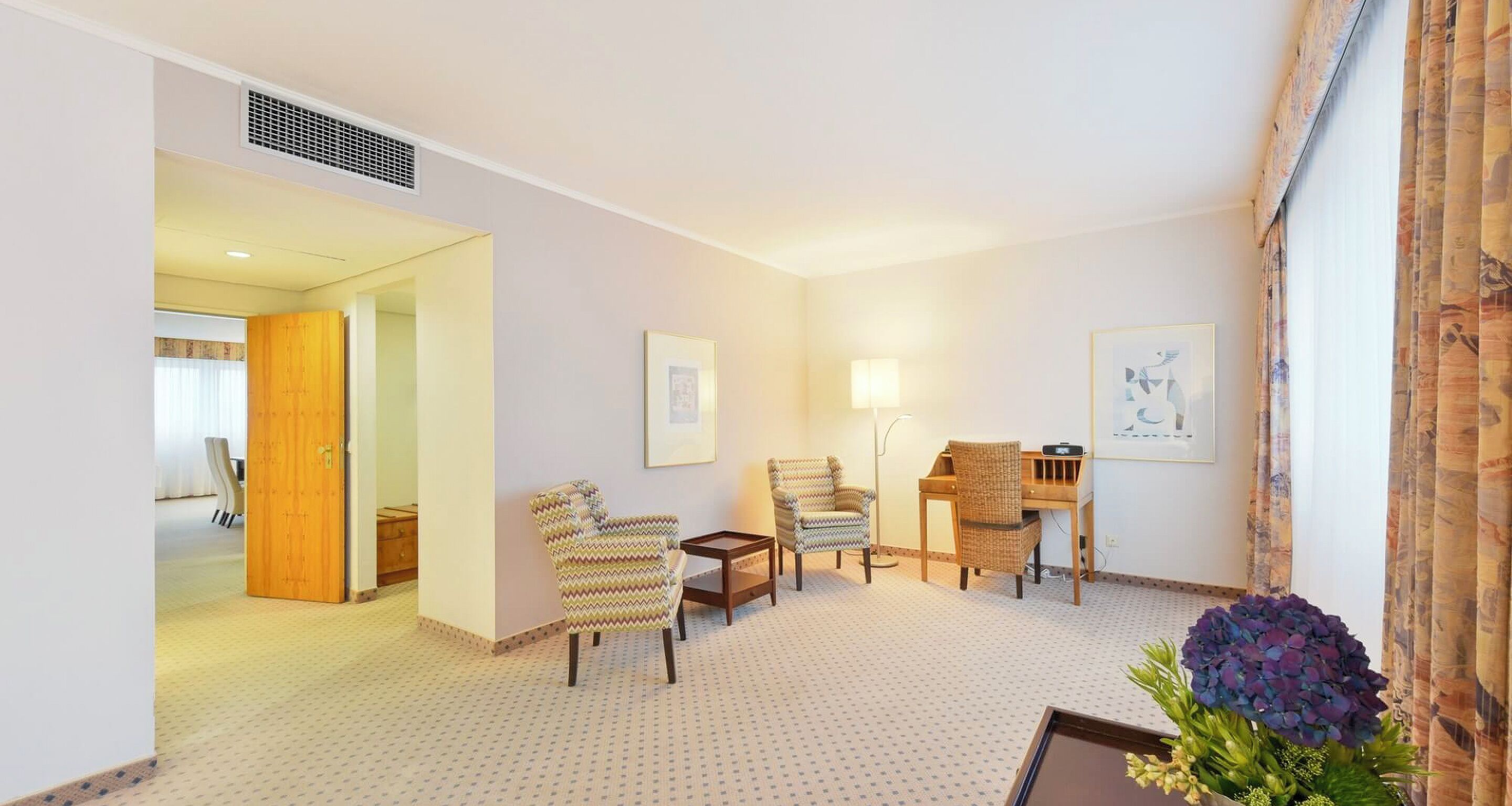 suite | 1 bedroom, premium bedding, in-room safe, desk