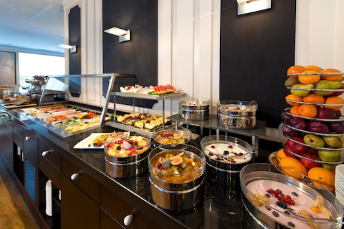 The Q - Quadro City Hotel