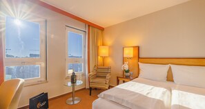 1 bedroom, premium bedding, in-room safe, desk